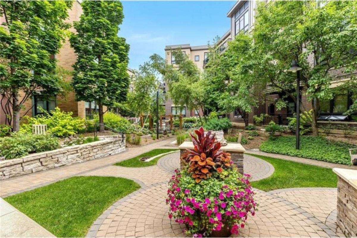 Picture of Home For Sale in Saint Louis Park, Minnesota, United States