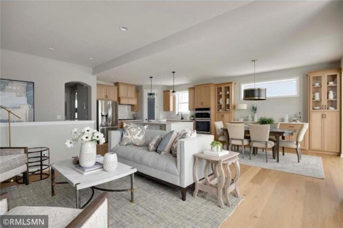 Picture of Home For Sale in Apple Valley, Minnesota, United States