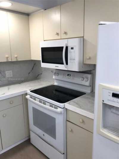 Home For Rent in Pembroke Pines, Florida