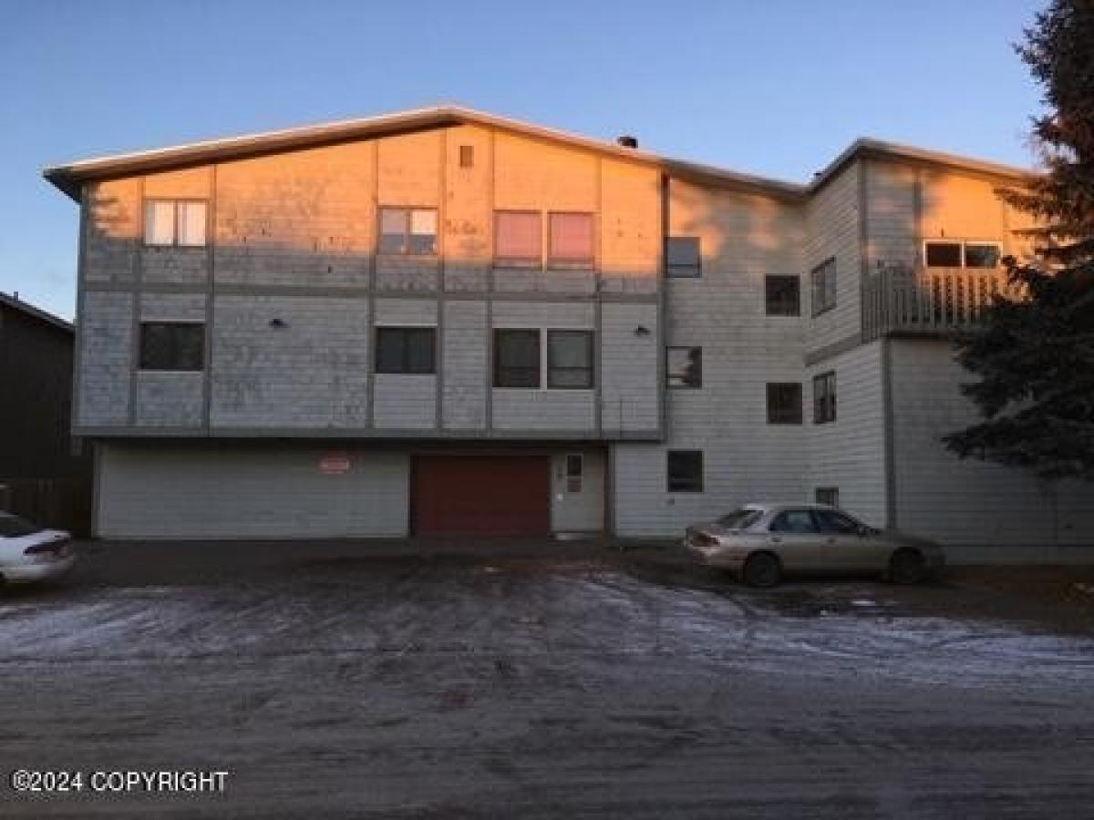 Picture of Home For Sale in Anchorage, Alaska, United States