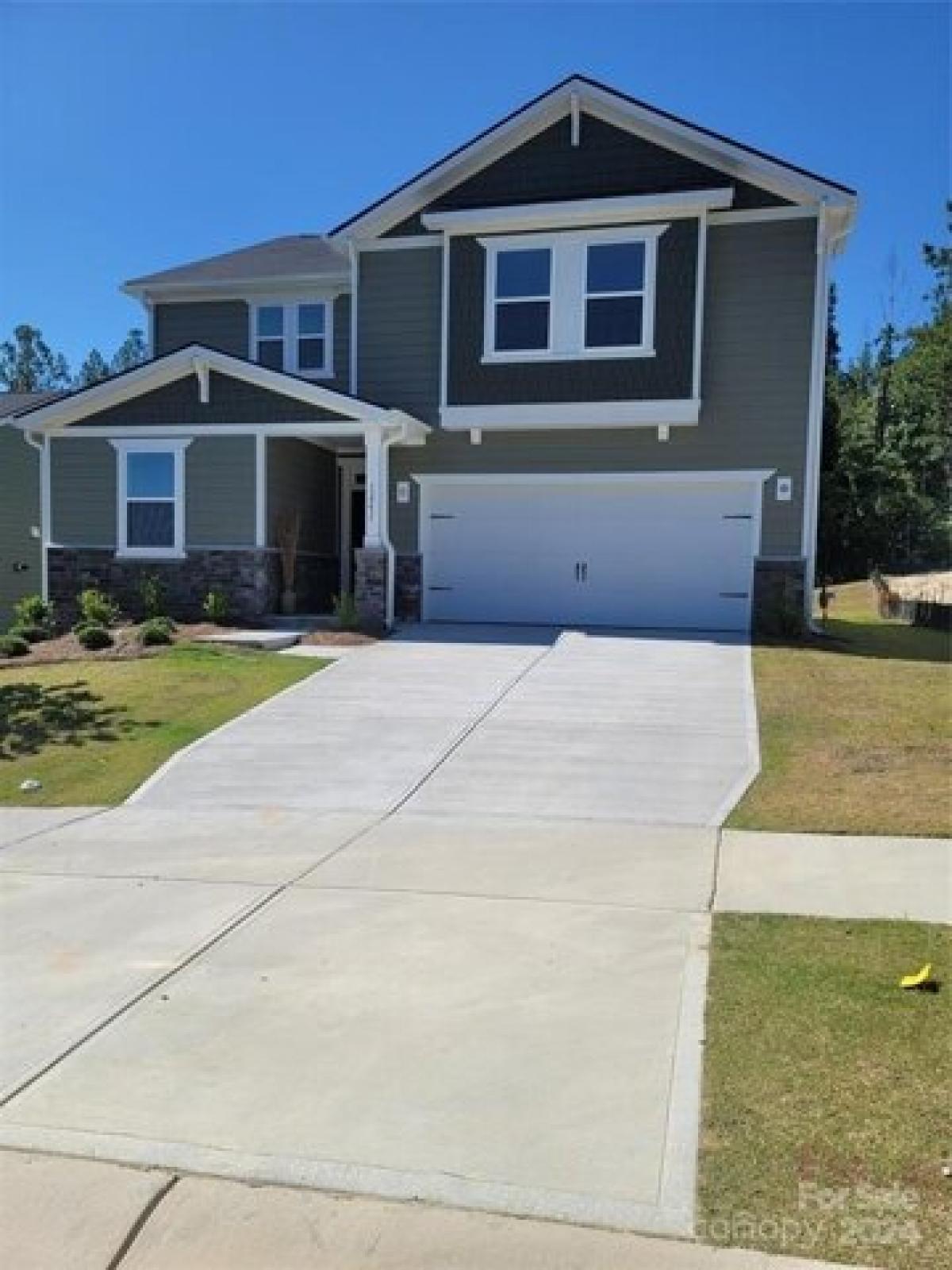 Picture of Home For Sale in Huntersville, North Carolina, United States