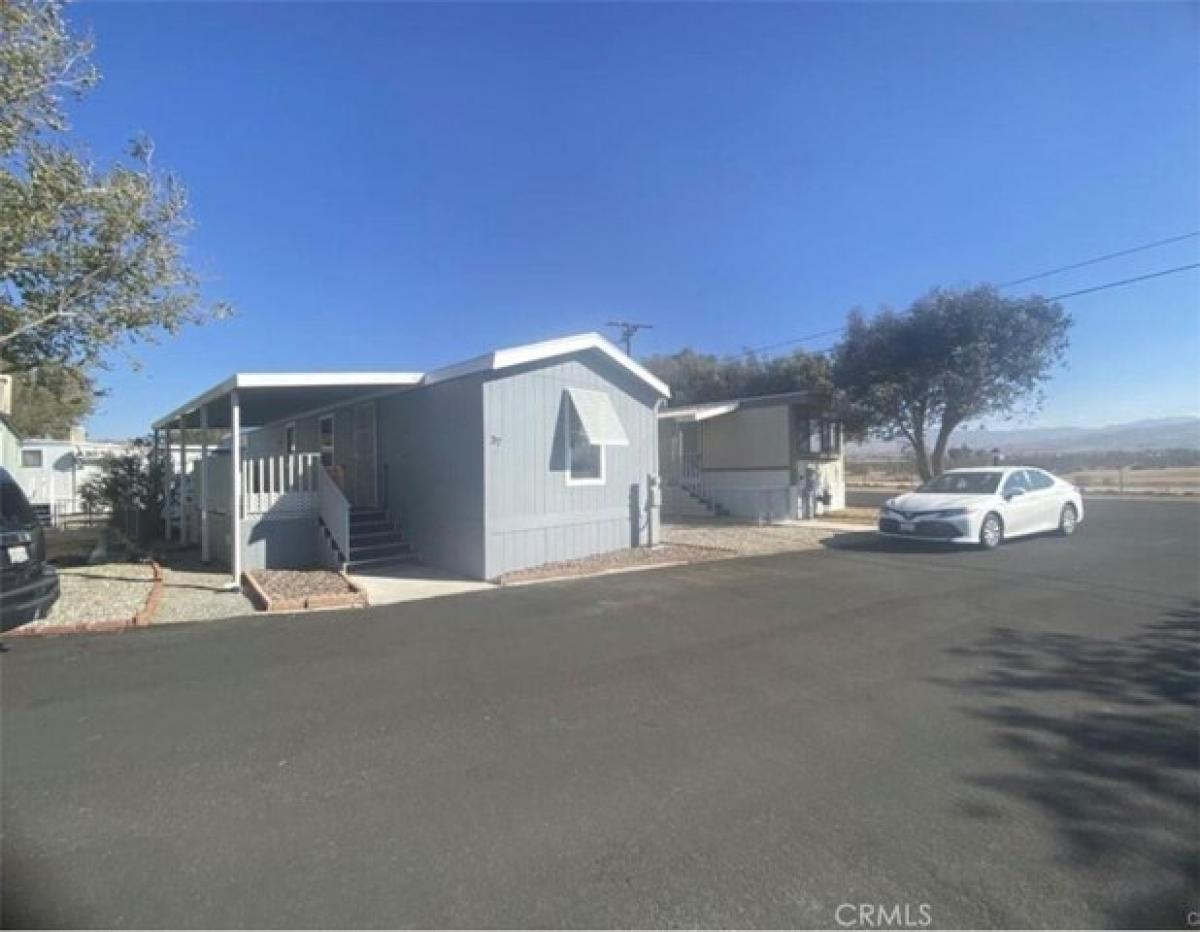 Picture of Home For Sale in Apple Valley, California, United States