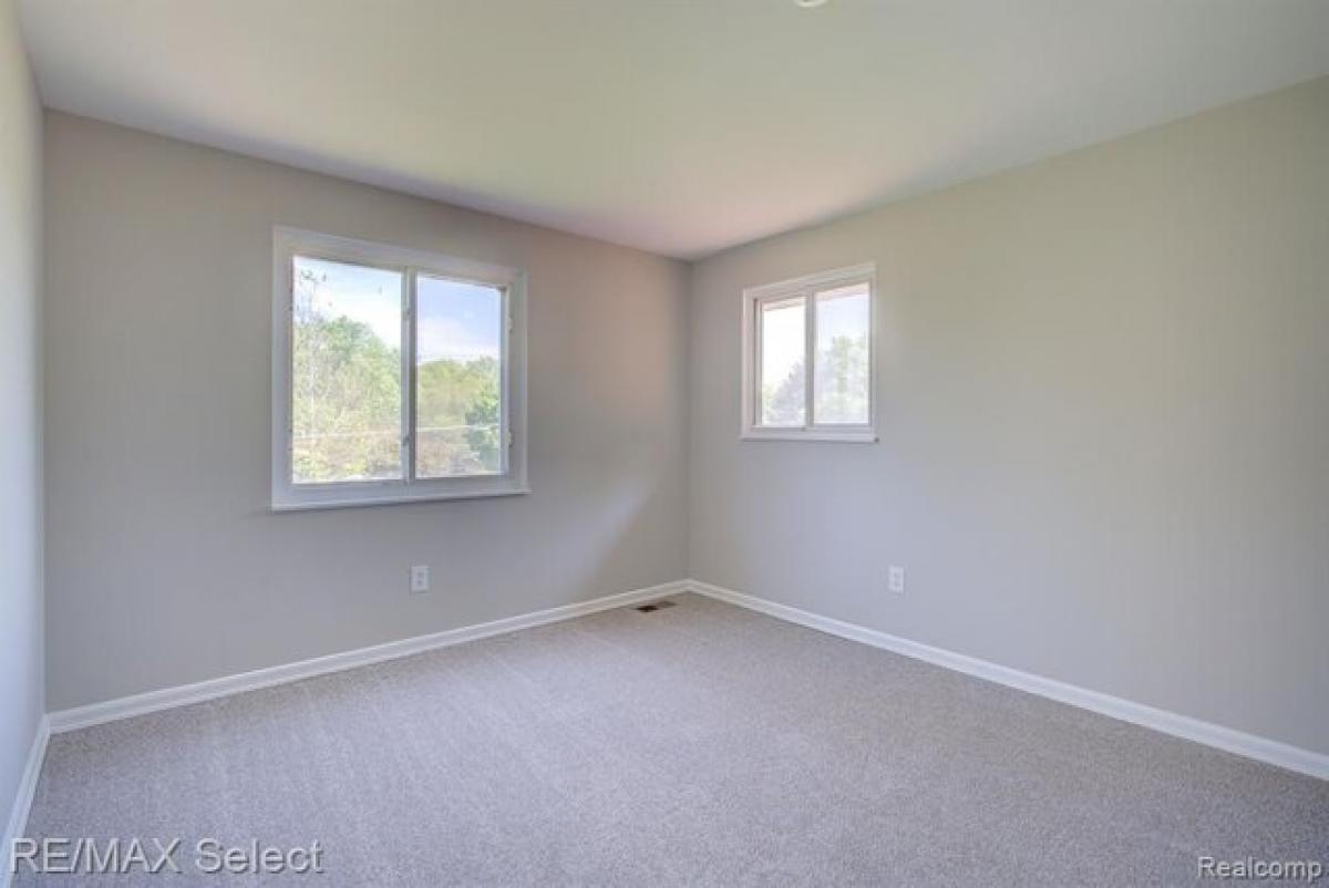 Picture of Home For Sale in Grand Blanc, Michigan, United States