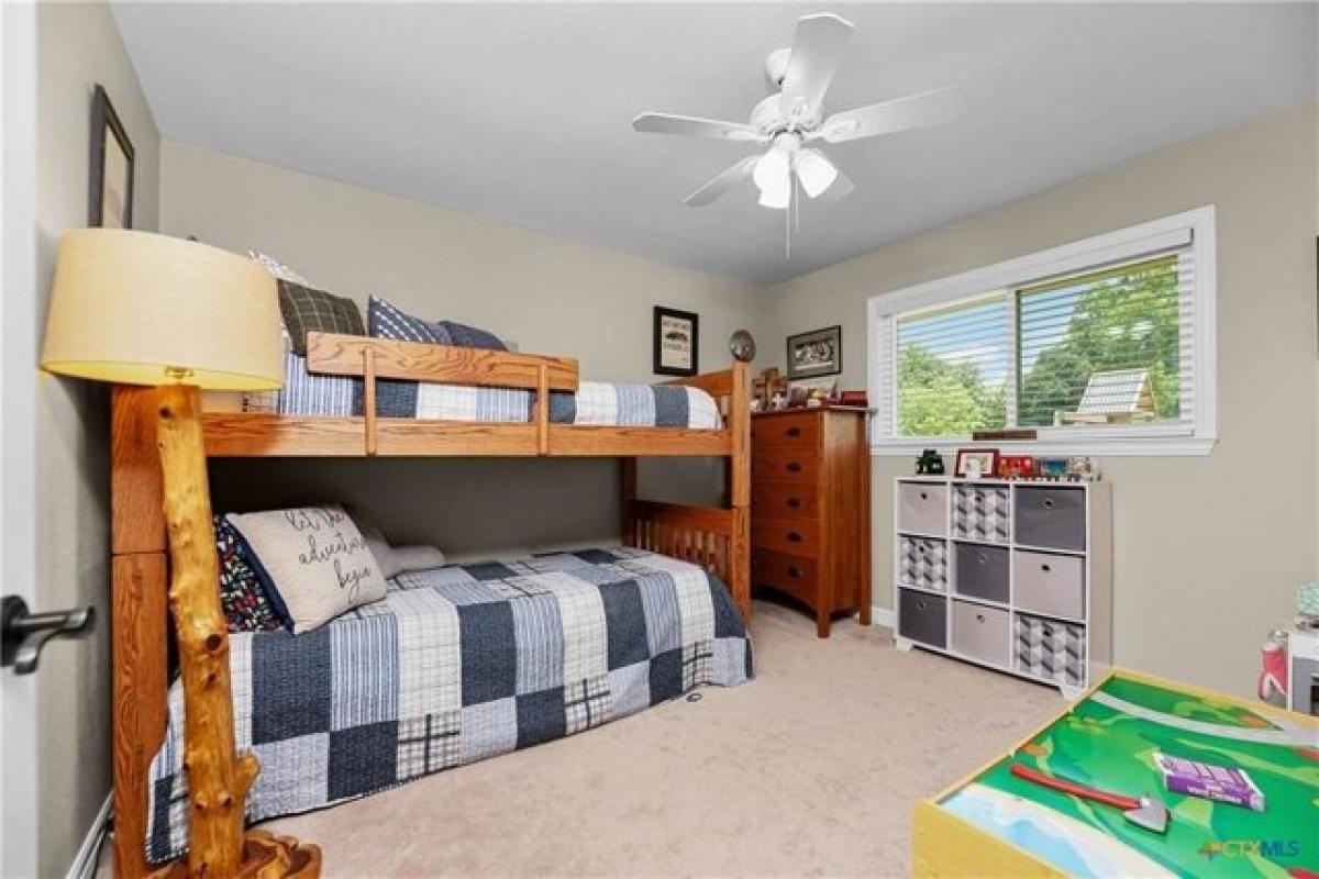 Picture of Home For Sale in Seguin, Texas, United States