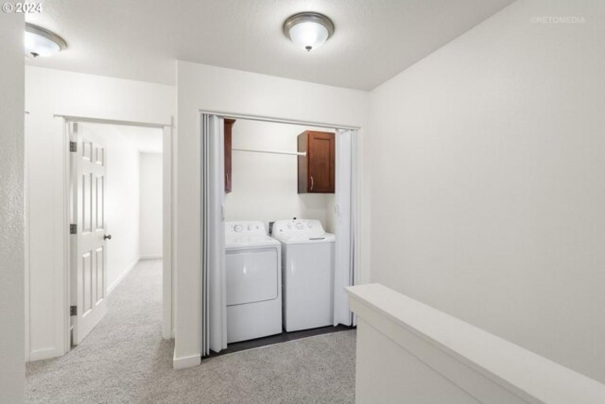 Picture of Home For Sale in Hillsboro, Oregon, United States