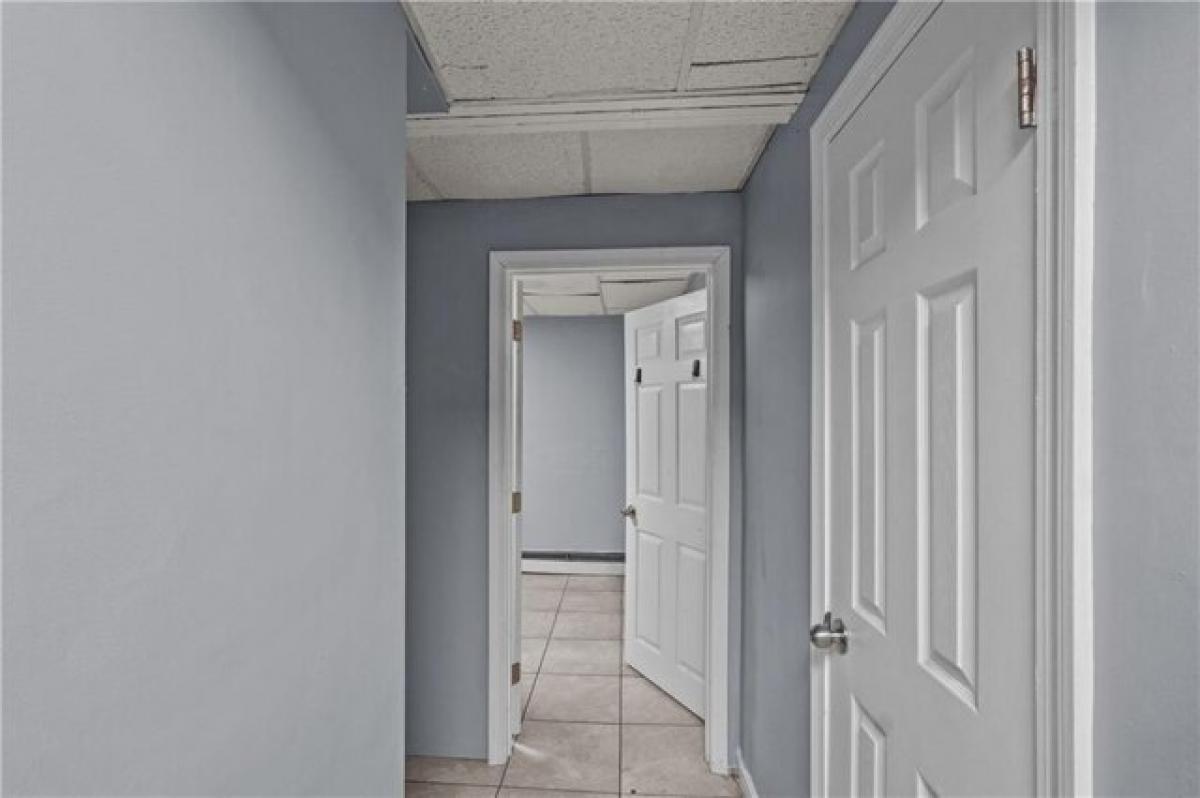 Picture of Home For Sale in Providence, Rhode Island, United States