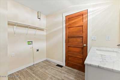 Home For Sale in Cocolalla, Idaho