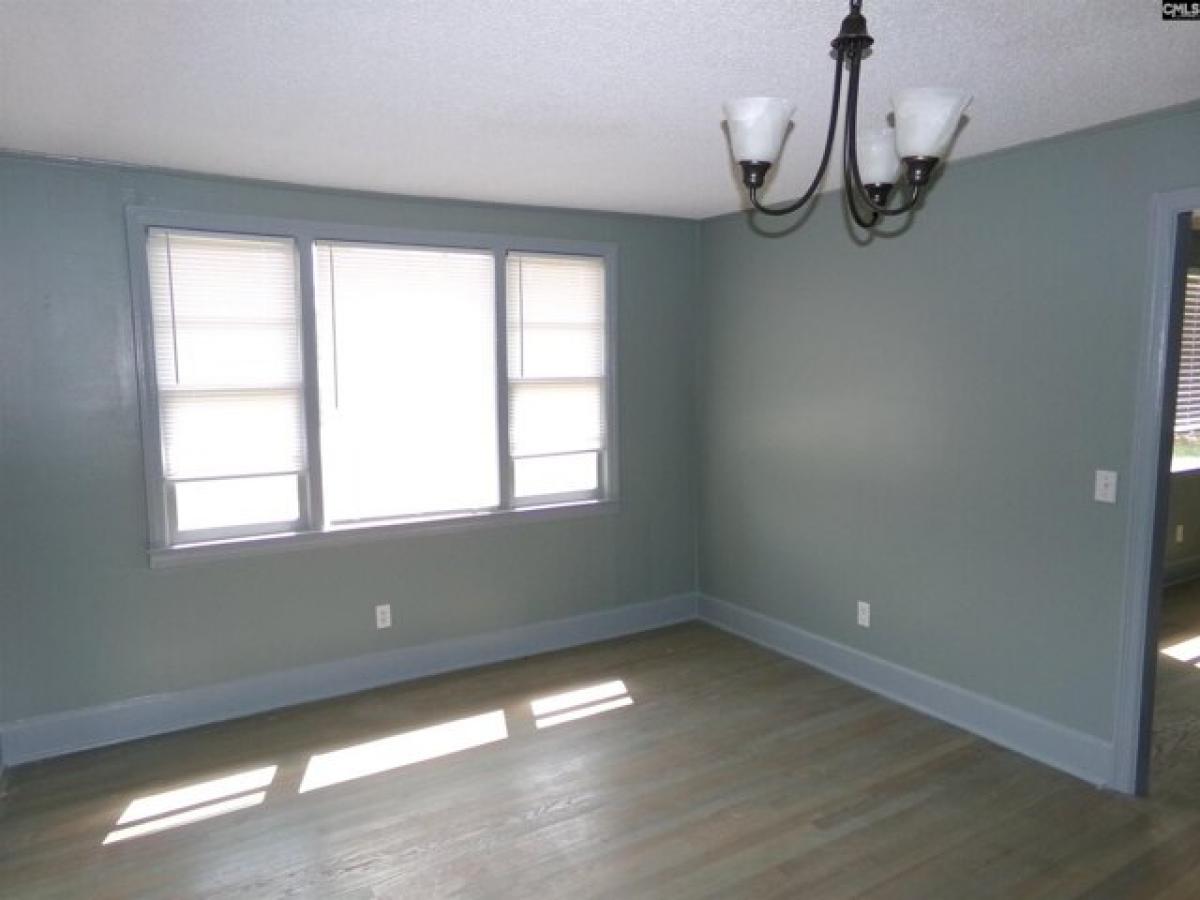 Picture of Home For Sale in West Columbia, South Carolina, United States