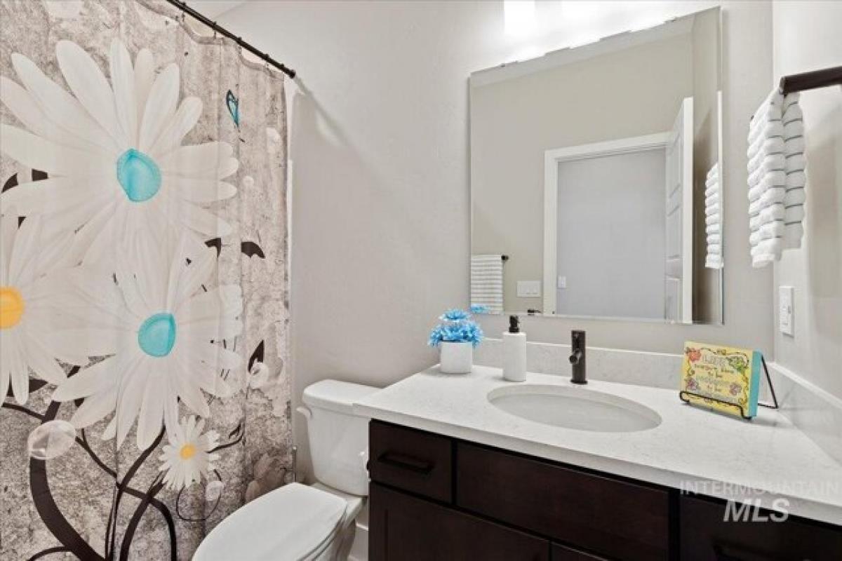 Picture of Home For Sale in Kuna, Idaho, United States