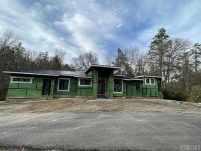 Home For Sale in Highlands, North Carolina