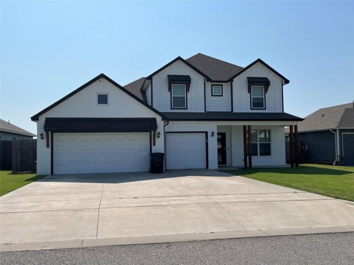 Picture of Home For Sale in Broken Arrow, Oklahoma, United States