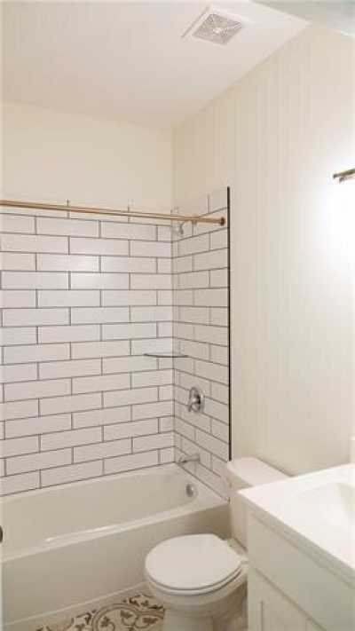 Home For Sale in Shawnee, Kansas