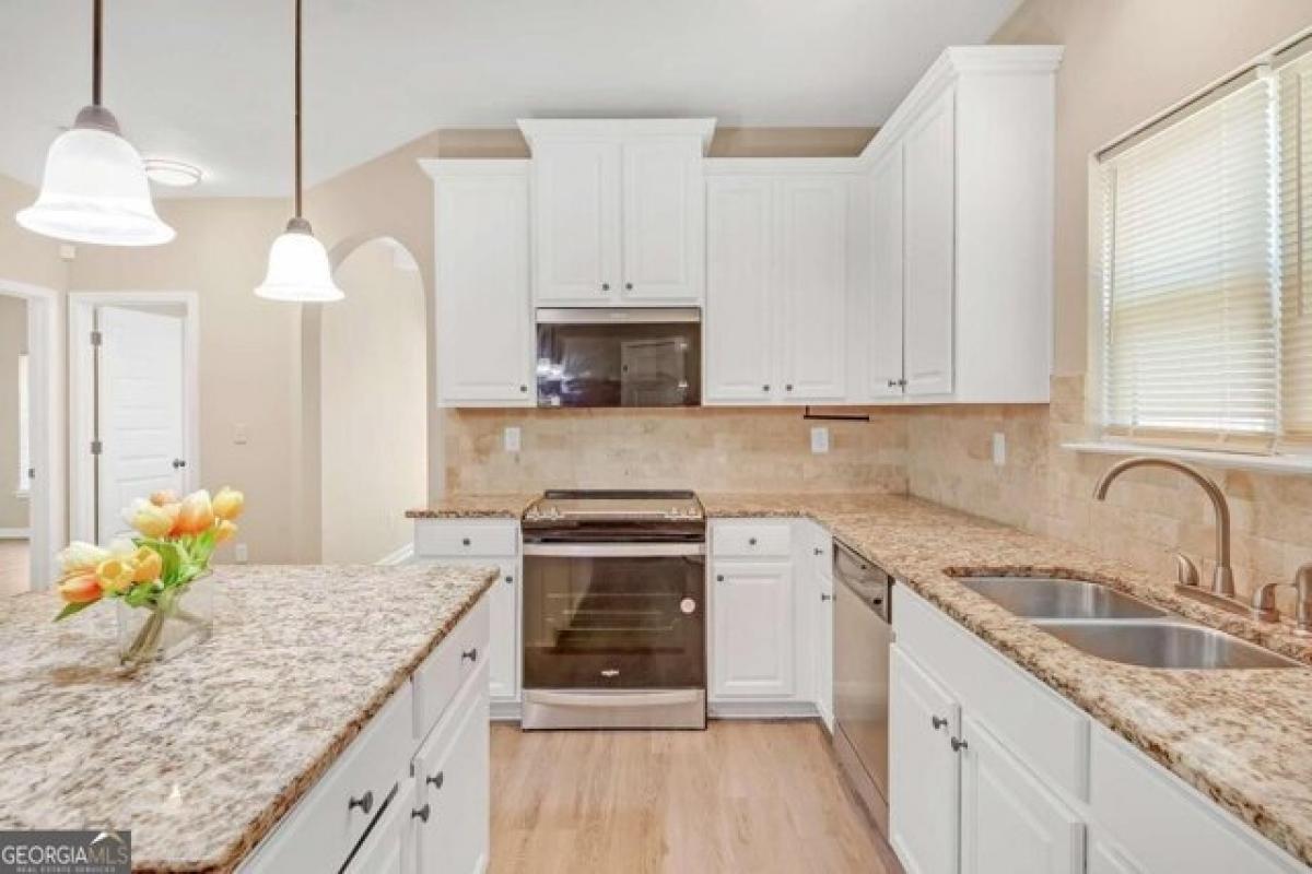 Picture of Home For Sale in Fairburn, Georgia, United States