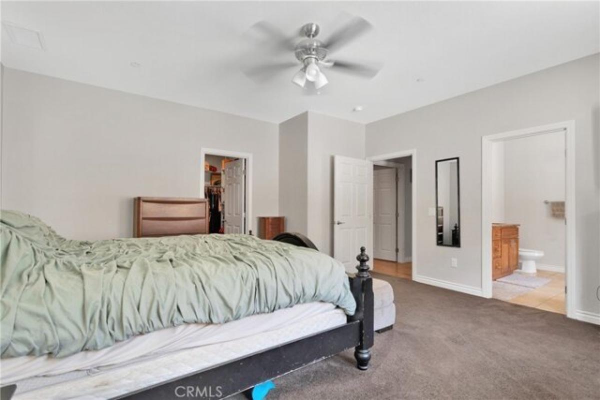 Picture of Home For Sale in Apple Valley, California, United States