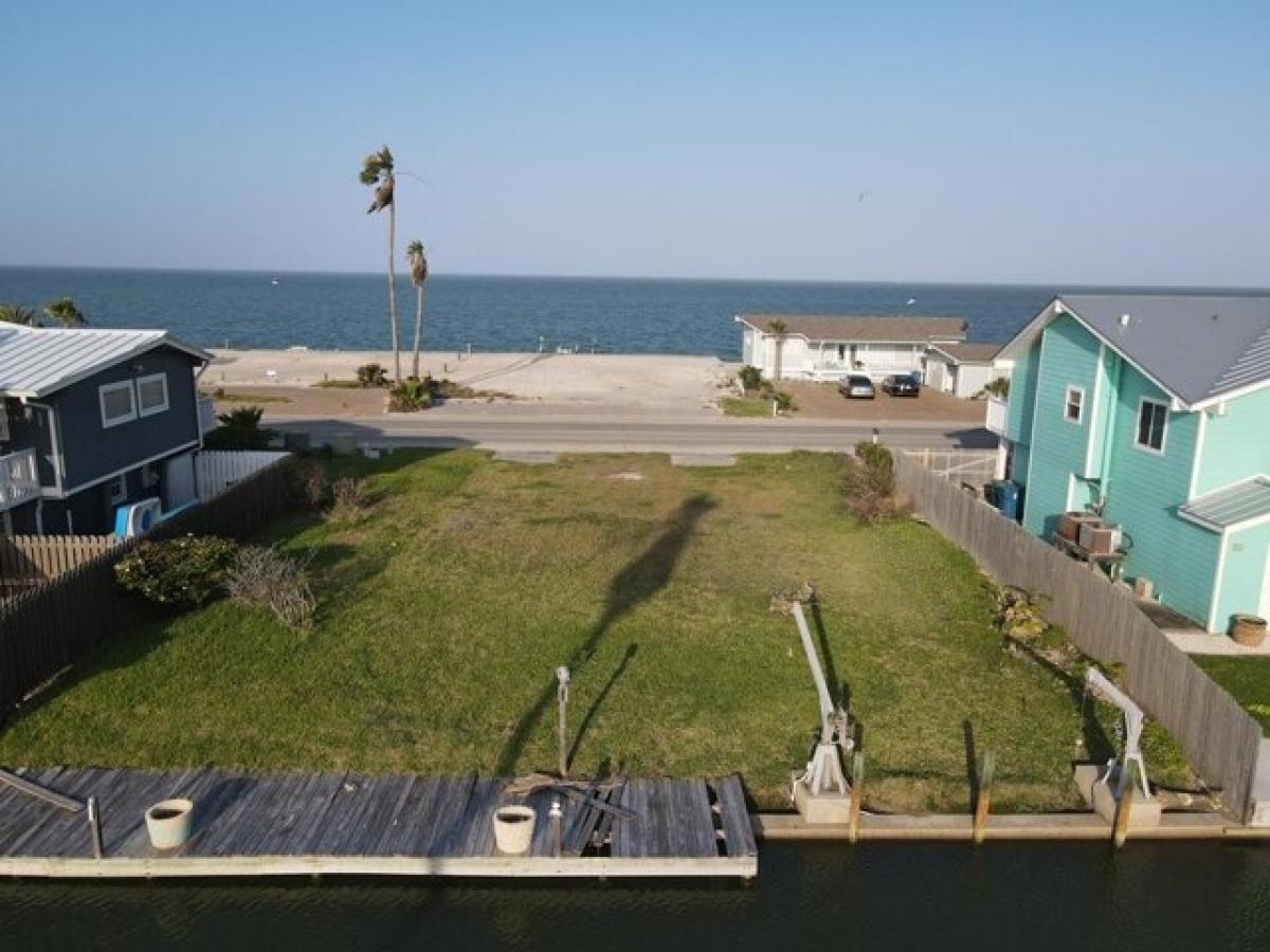 Picture of Residential Land For Sale in Rockport, Texas, United States