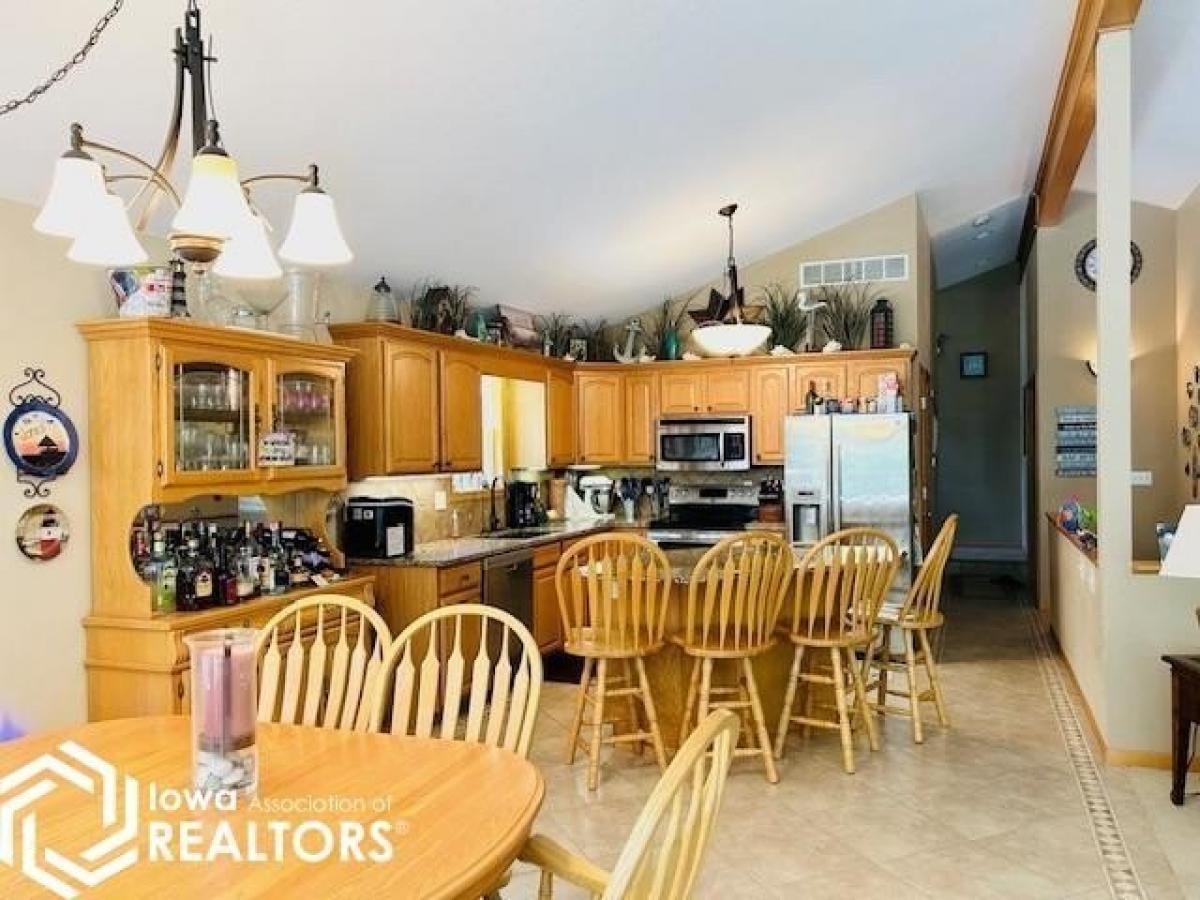 Picture of Home For Sale in Montezuma, Iowa, United States