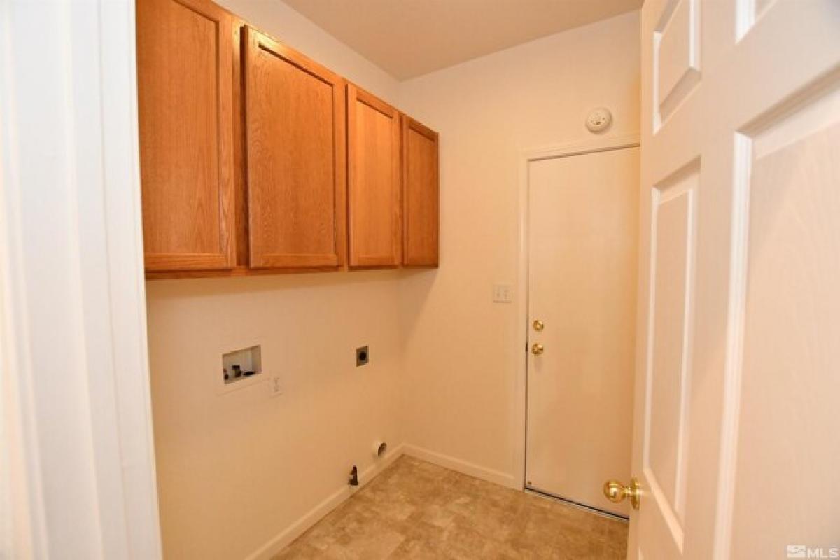 Picture of Home For Sale in Fernley, Nevada, United States