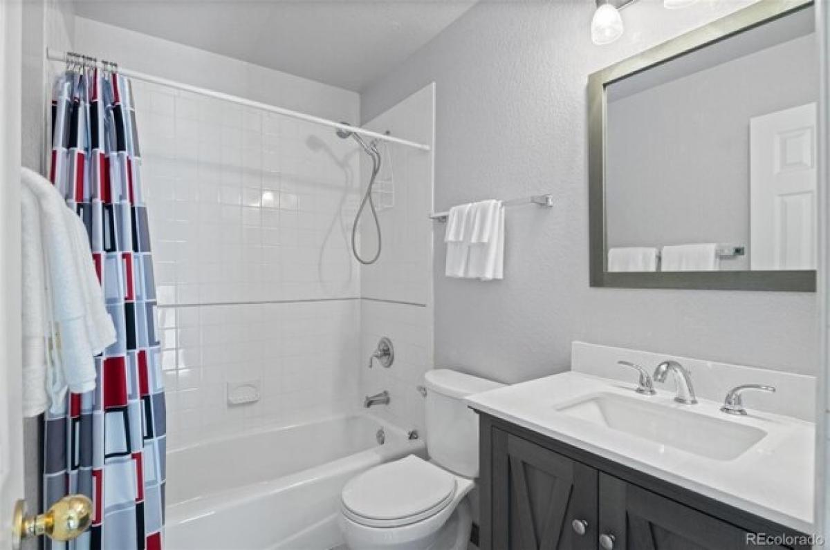 Picture of Home For Sale in Castle Rock, Colorado, United States