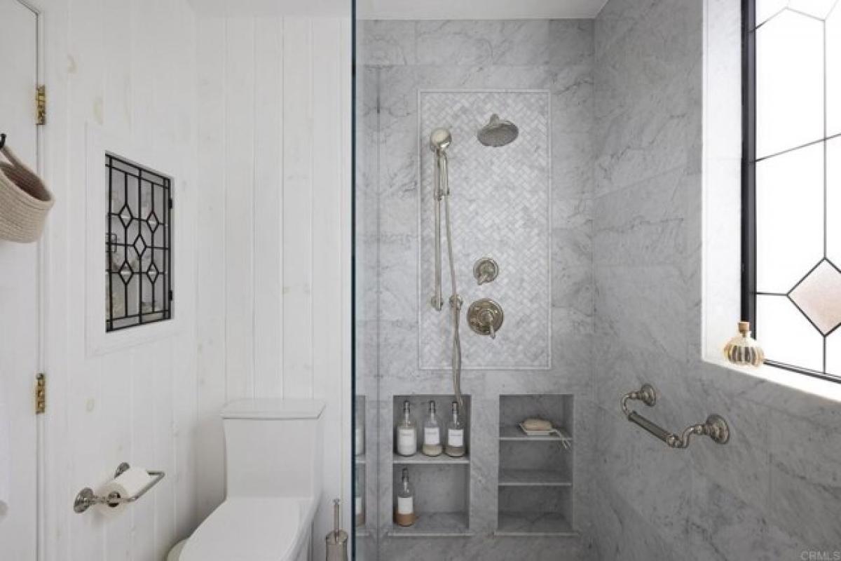 Picture of Home For Sale in Oceanside, California, United States