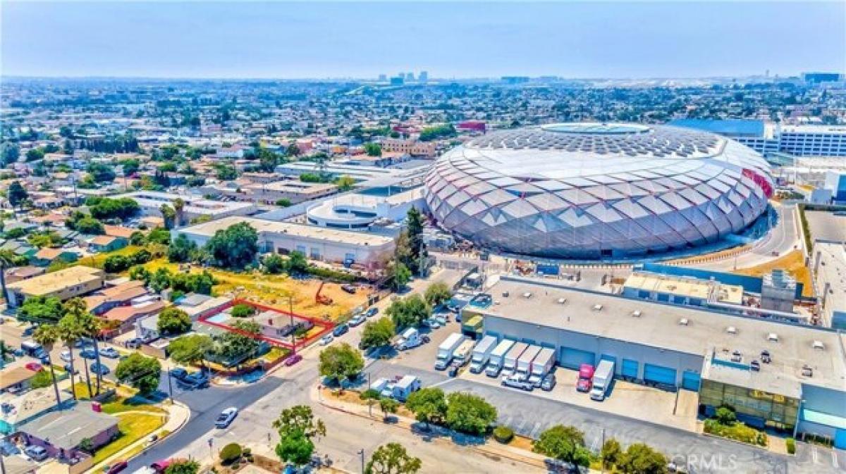 Picture of Home For Sale in Inglewood, California, United States