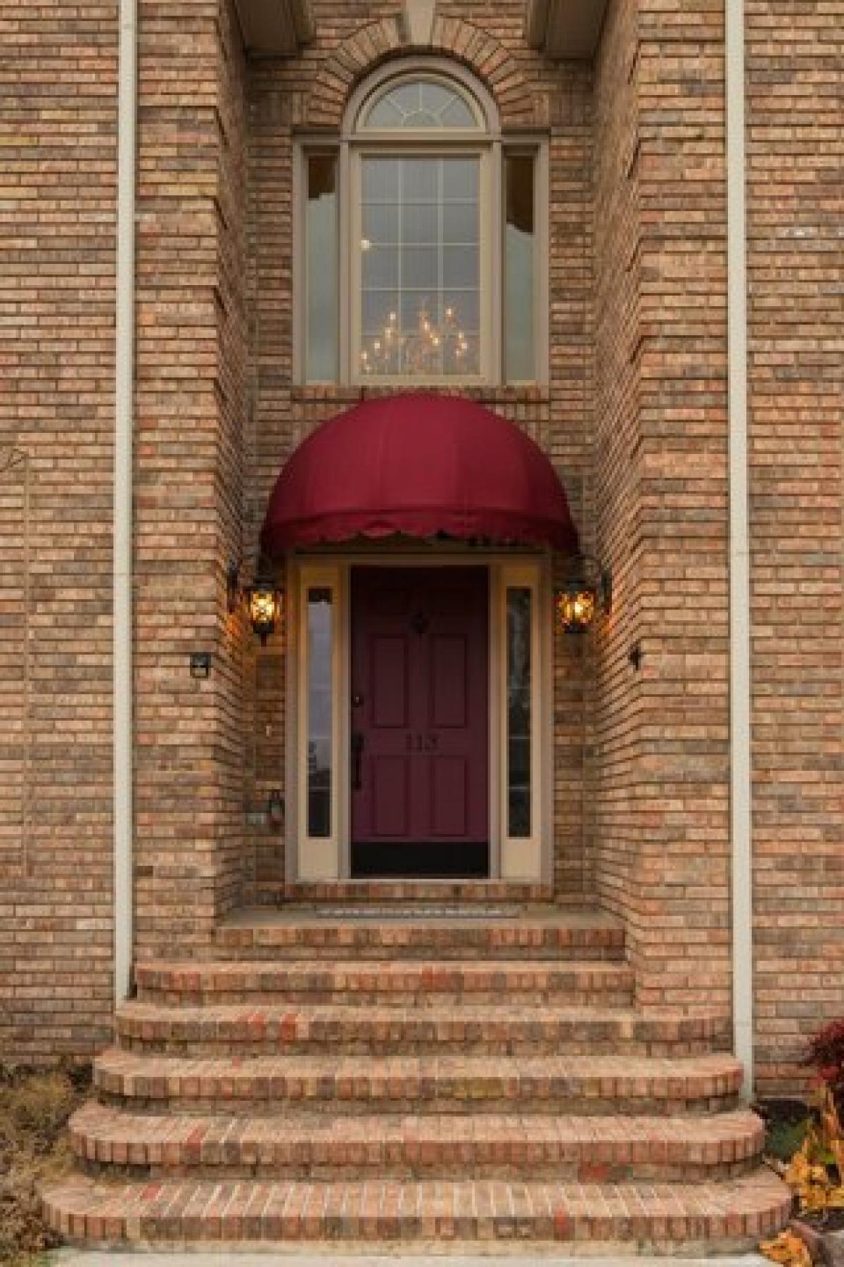 Picture of Home For Sale in Tullahoma, Tennessee, United States