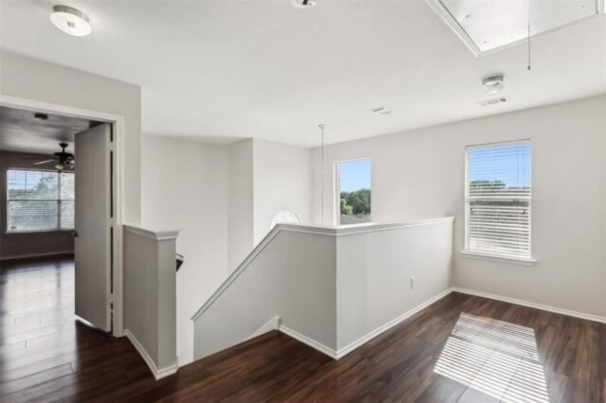 Picture of Home For Sale in Crowley, Texas, United States