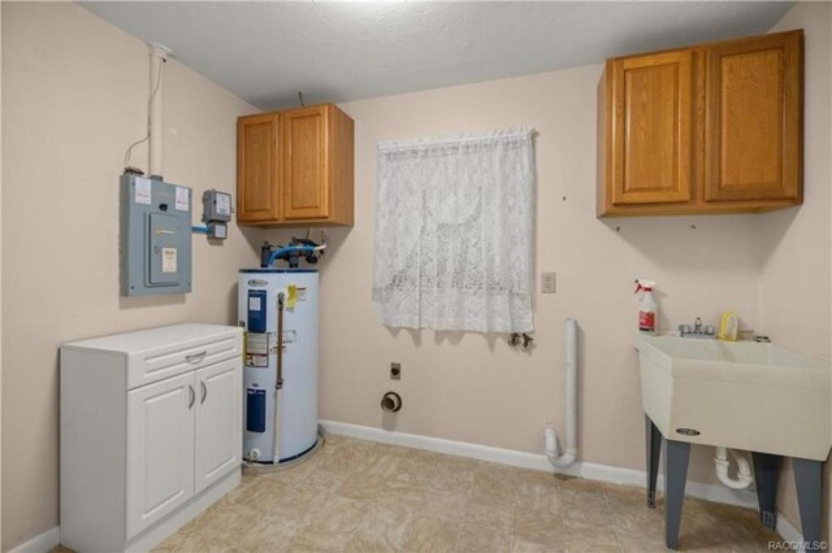 Picture of Home For Sale in Beverly Hills, Florida, United States