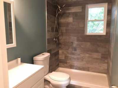 Home For Rent in Middle Island, New York