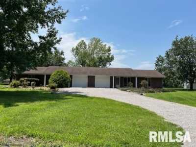 Home For Sale in Carbondale, Illinois