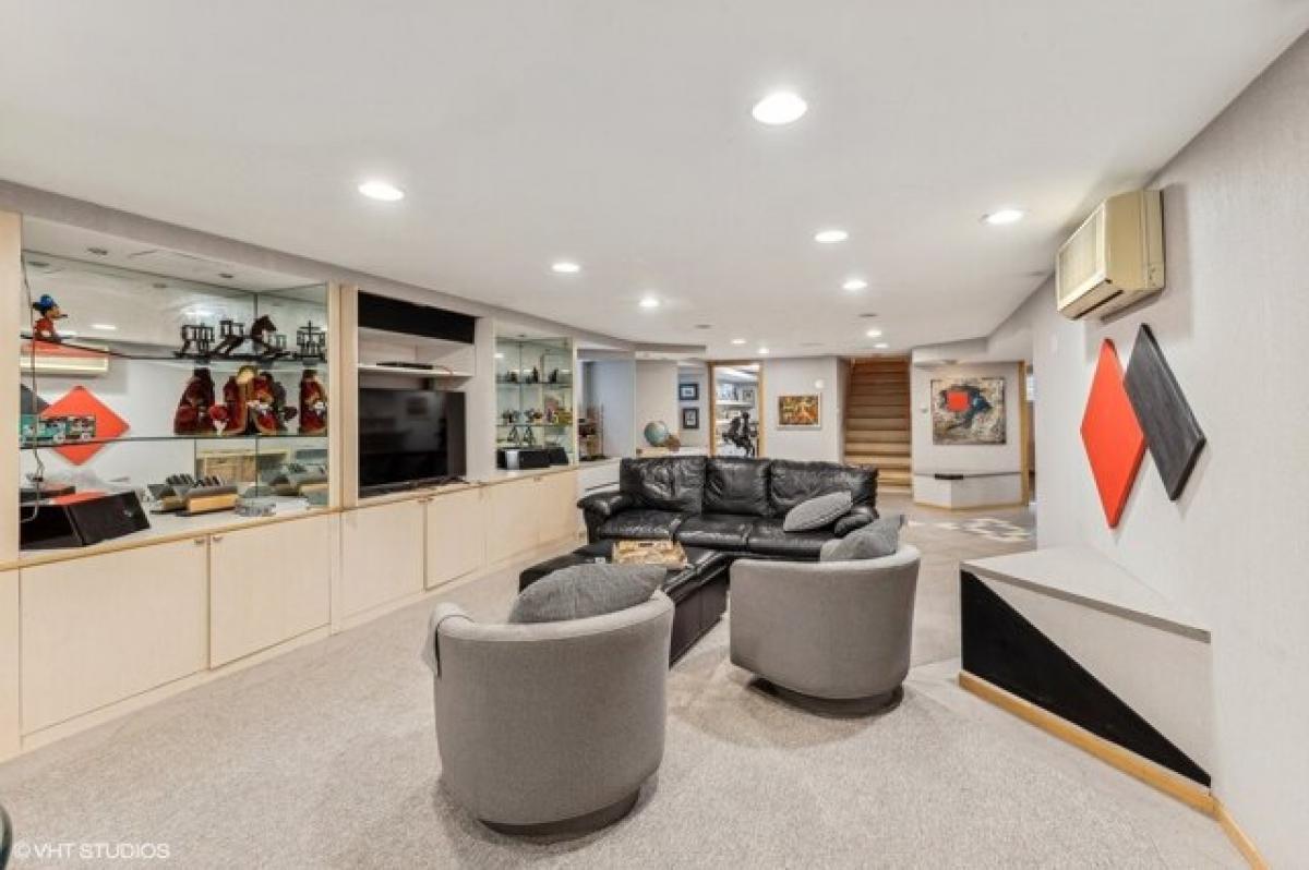 Picture of Home For Sale in Oak Park, Illinois, United States