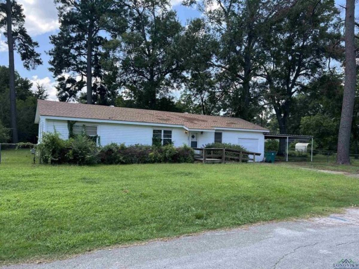 Picture of Home For Sale in Carthage, Texas, United States