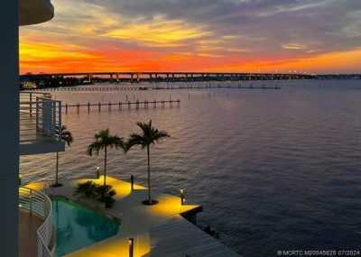 Home For Sale in Stuart, Florida