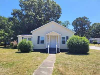 Home For Sale in Greensboro, North Carolina