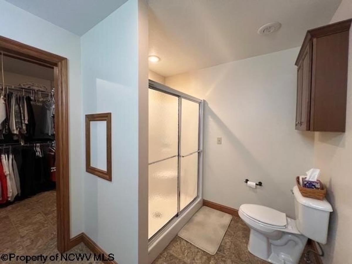 Picture of Home For Sale in Elkins, West Virginia, United States