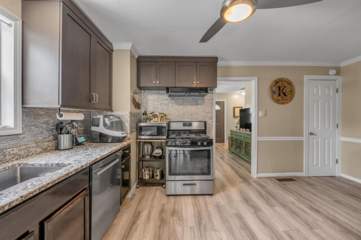 Picture of Home For Sale in Lexington, Kentucky, United States