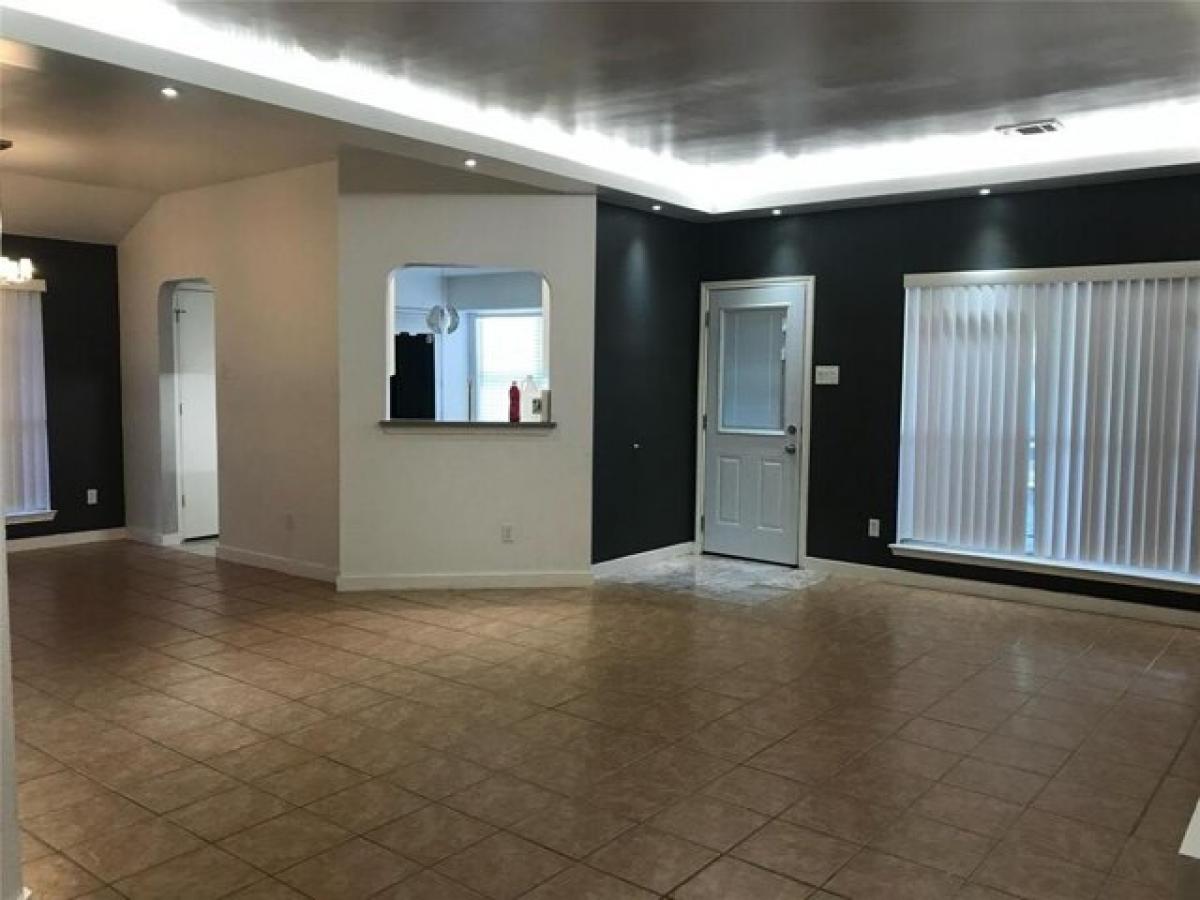 Picture of Home For Sale in Cedar Hill, Texas, United States