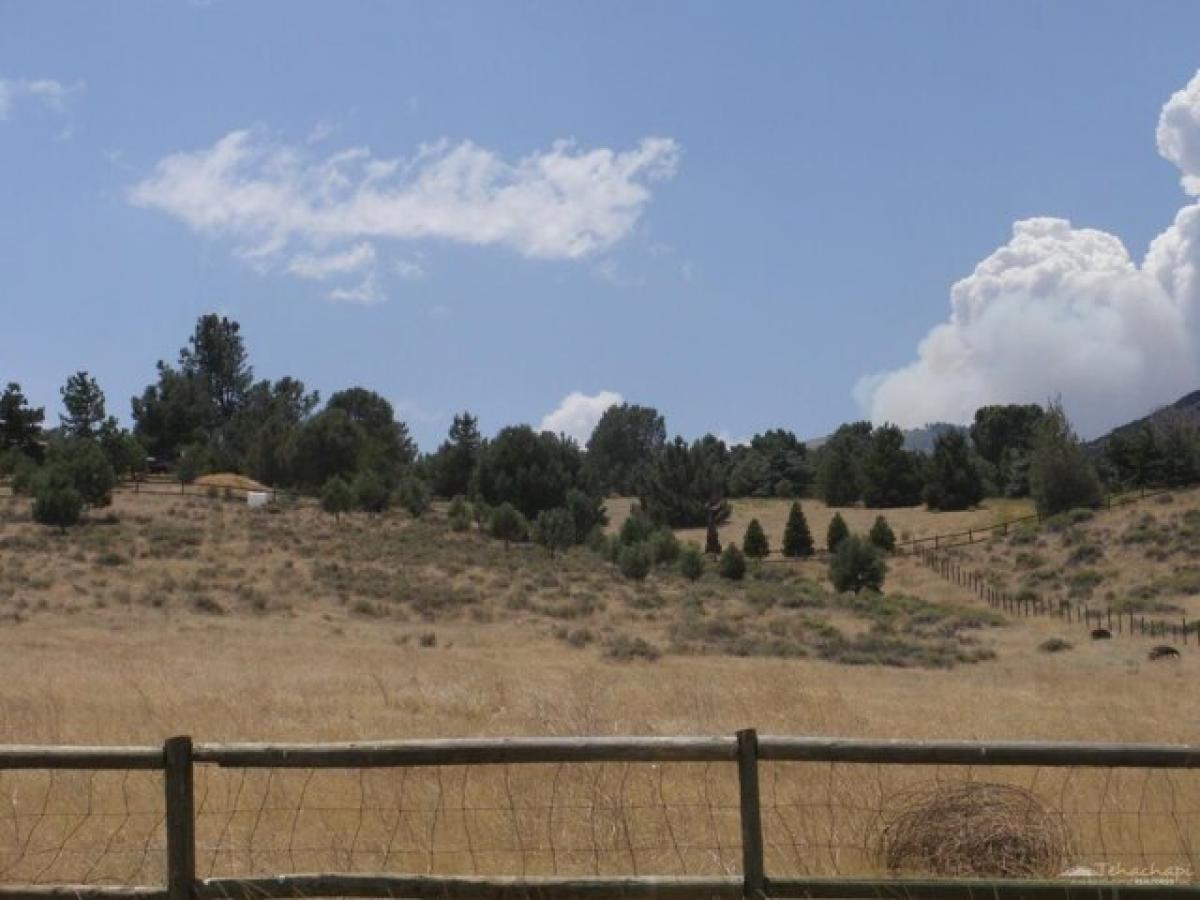 Picture of Residential Land For Sale in Tehachapi, California, United States
