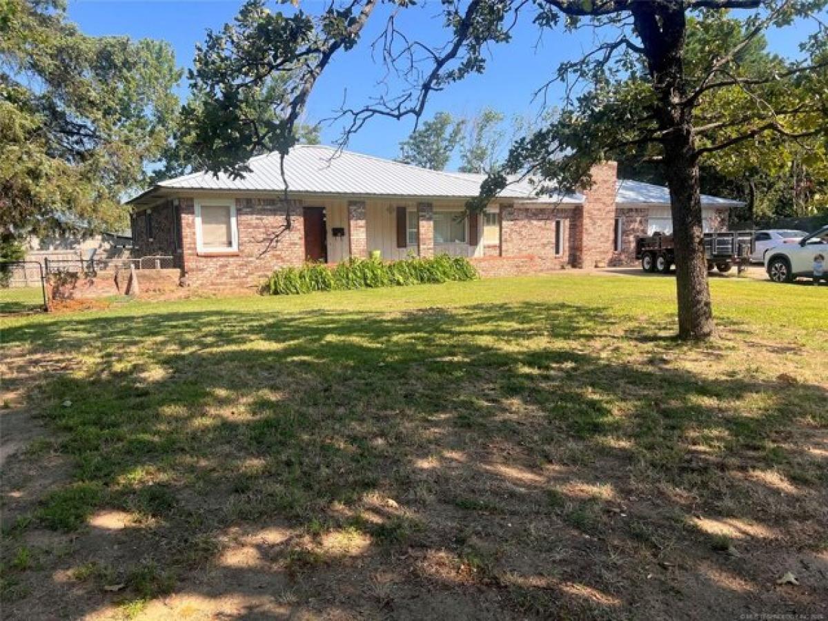 Picture of Home For Sale in McAlester, Oklahoma, United States