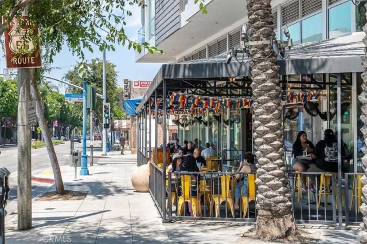 Picture of Home For Sale in West Hollywood, California, United States