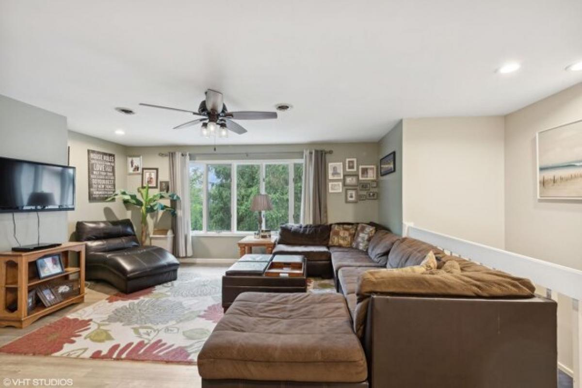 Picture of Home For Sale in Portage, Indiana, United States