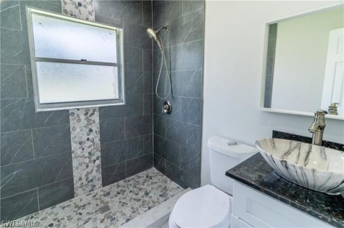 Picture of Home For Sale in North Fort Myers, Florida, United States