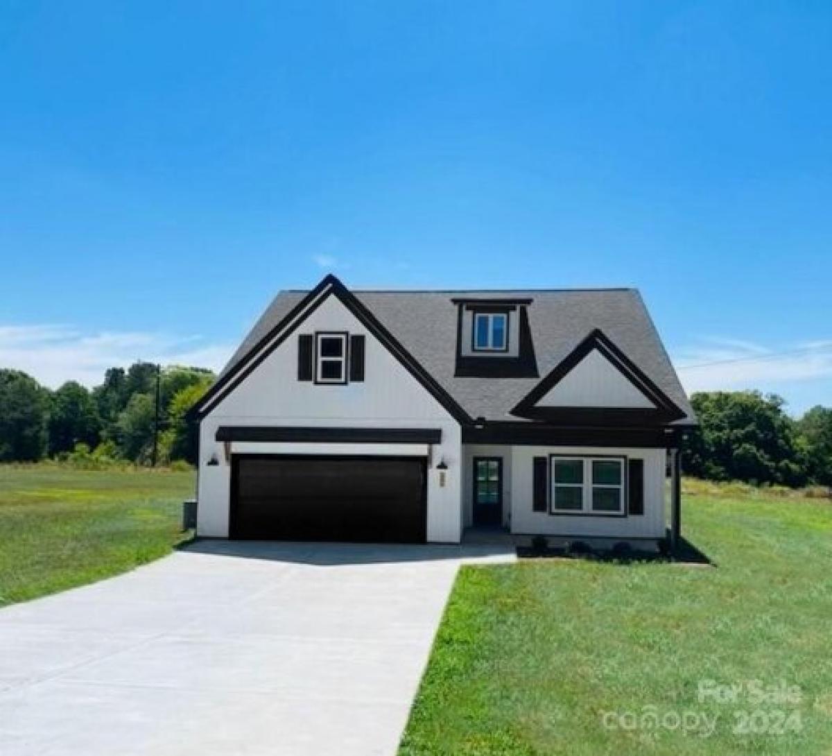 Picture of Home For Sale in Statesville, North Carolina, United States