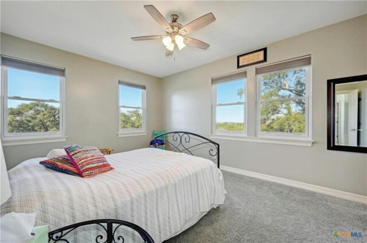 Picture of Home For Sale in San Marcos, Texas, United States