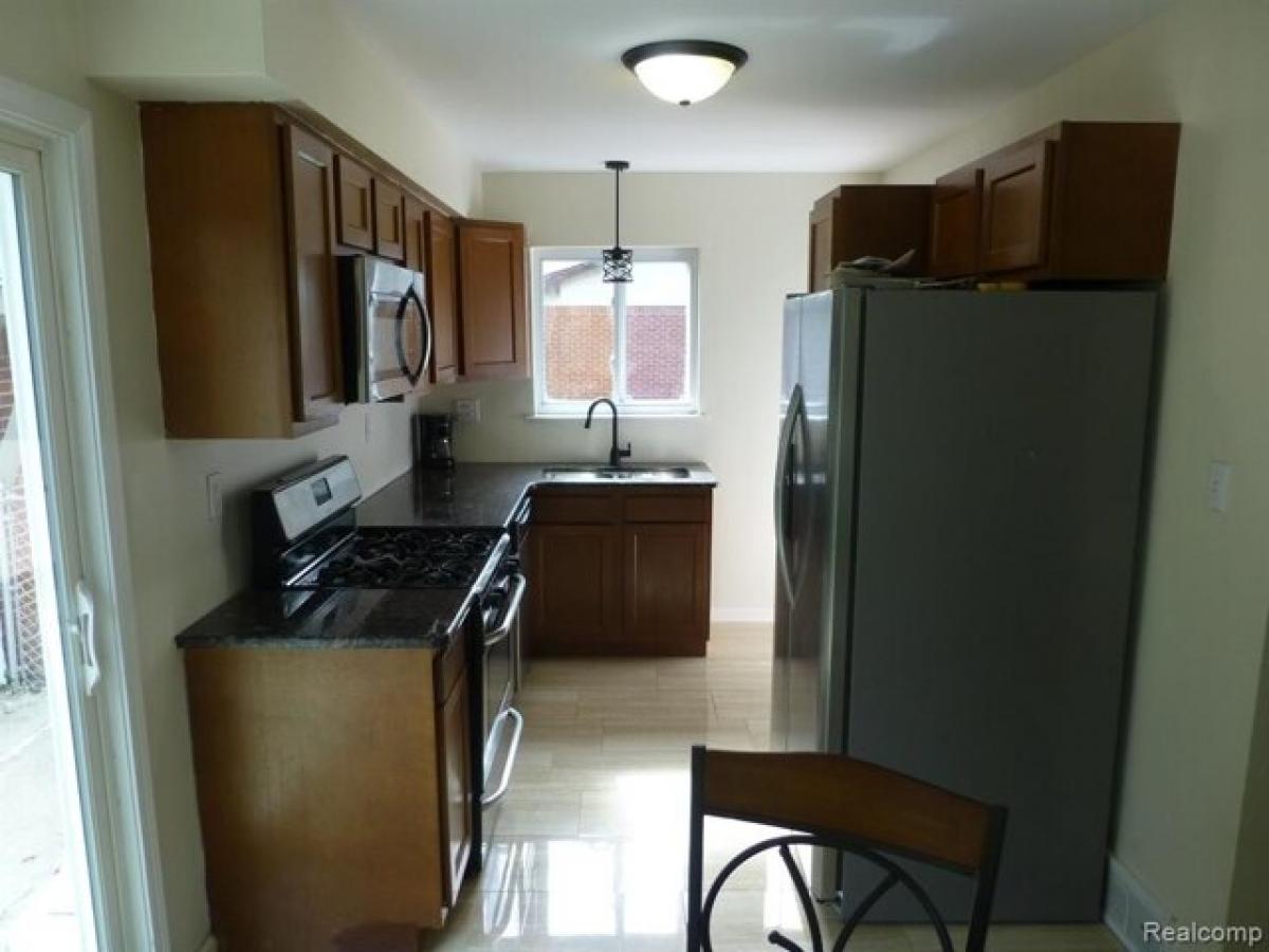 Picture of Home For Sale in Southfield, Michigan, United States