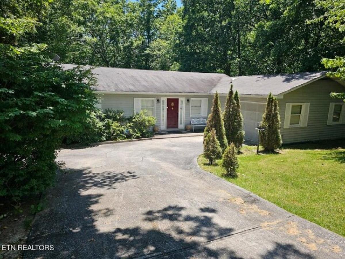 Picture of Home For Sale in Crossville, Tennessee, United States