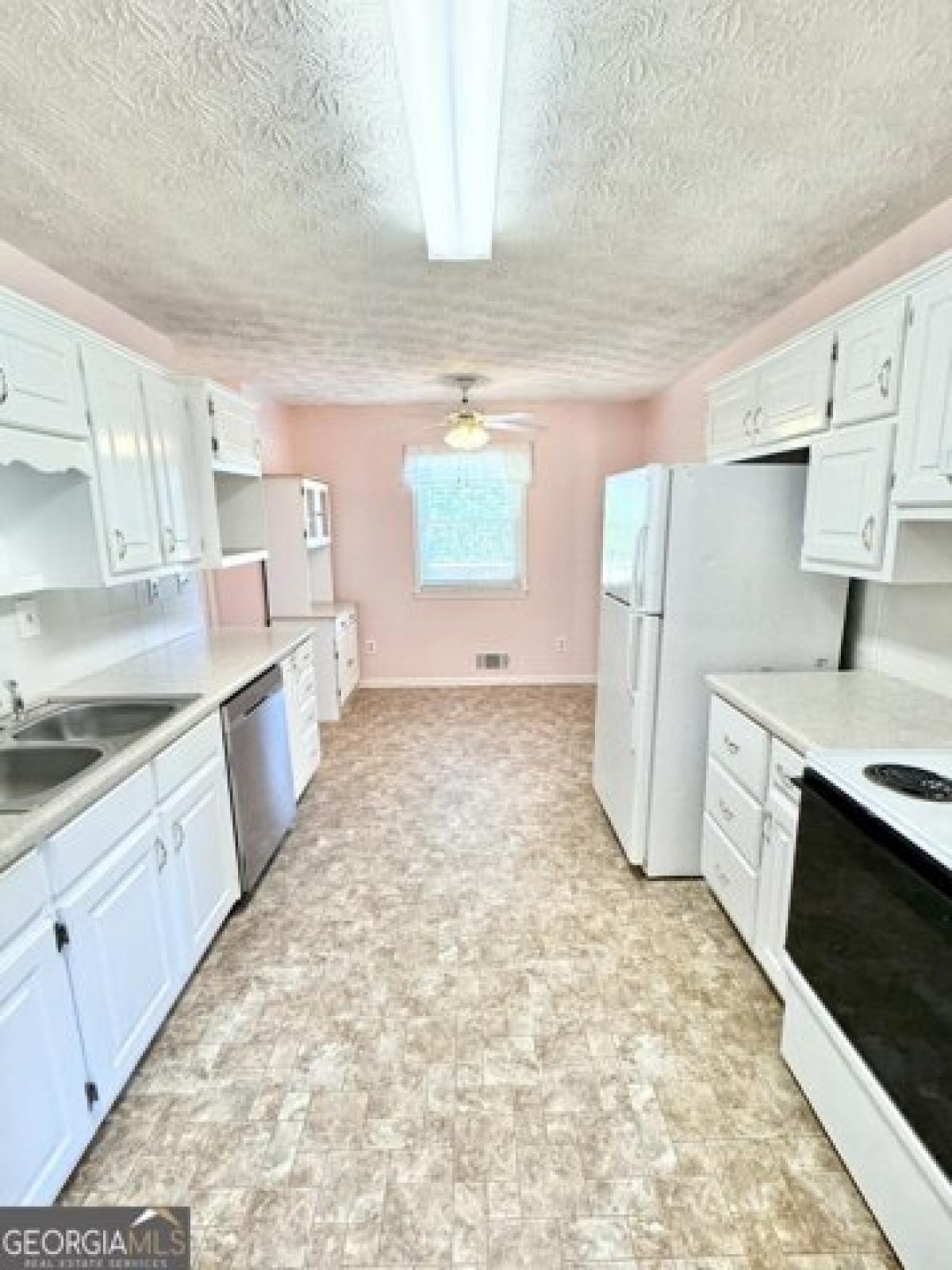 Picture of Home For Sale in Snellville, Georgia, United States