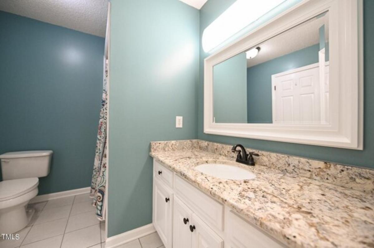 Picture of Home For Sale in Coats, North Carolina, United States