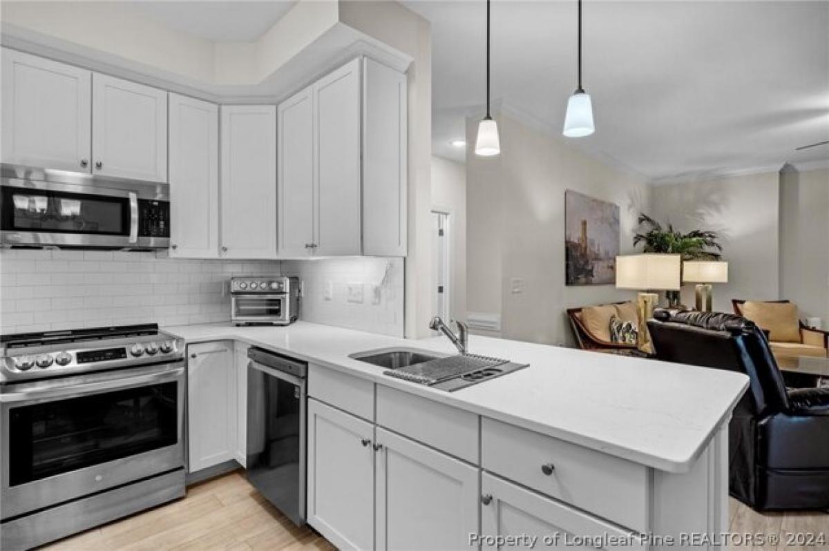 Picture of Home For Sale in Spring Lake, North Carolina, United States