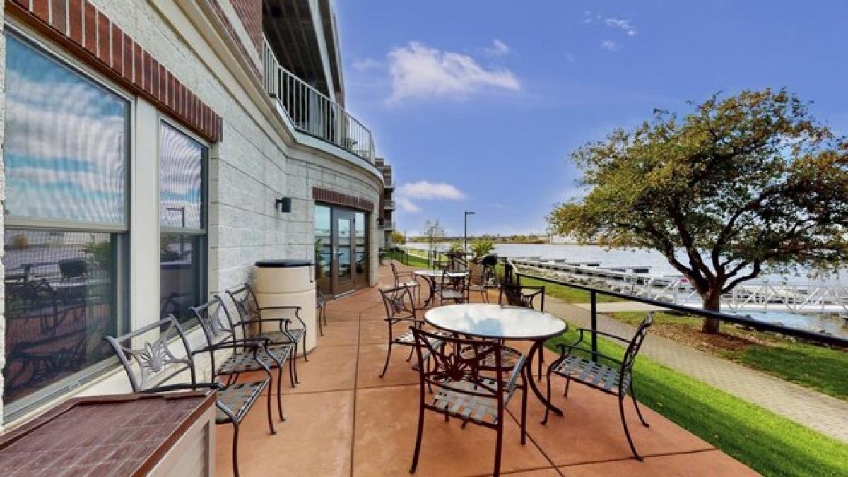 Picture of Home For Sale in Green Bay, Wisconsin, United States