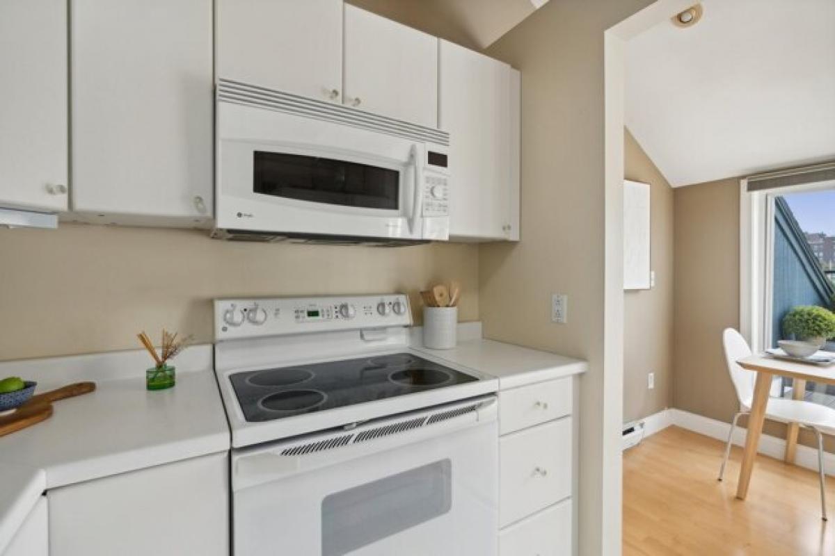 Picture of Home For Sale in Portland, Maine, United States